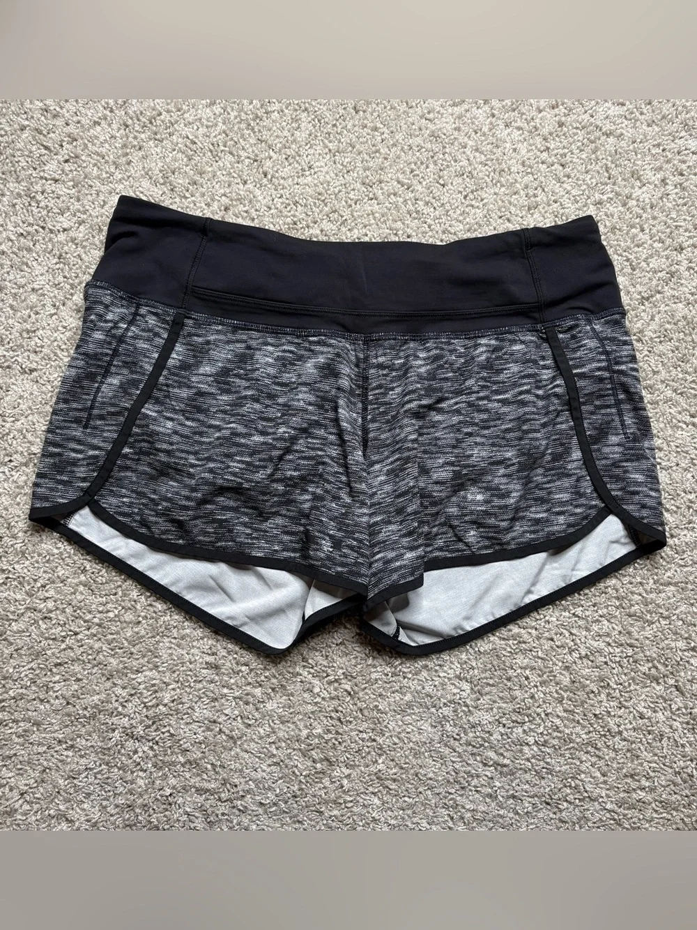 Lululemon Run Times Short *4-way Stretch 4